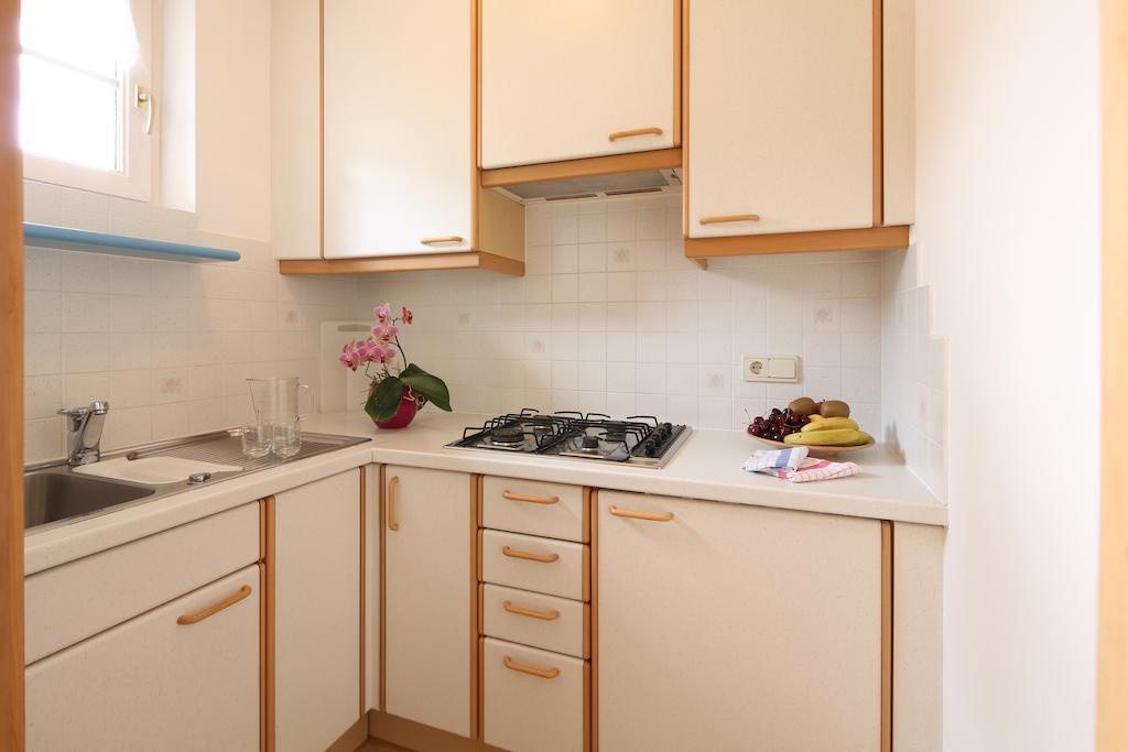 Residence Rose Сан-Кандідо Номер фото